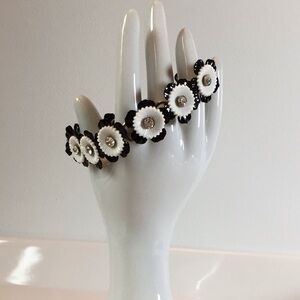 7” Vintage Black and White Flower Bracelet